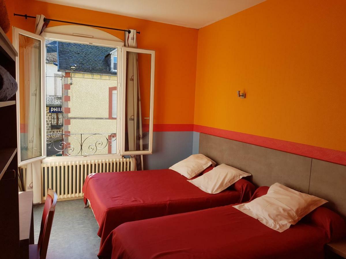 Hotel Des Voyageurs Chez Betty Neussargues en Pinatelle Экстерьер фото