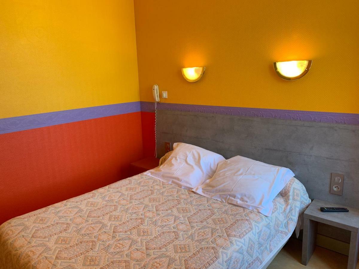 Hotel Des Voyageurs Chez Betty Neussargues en Pinatelle Экстерьер фото