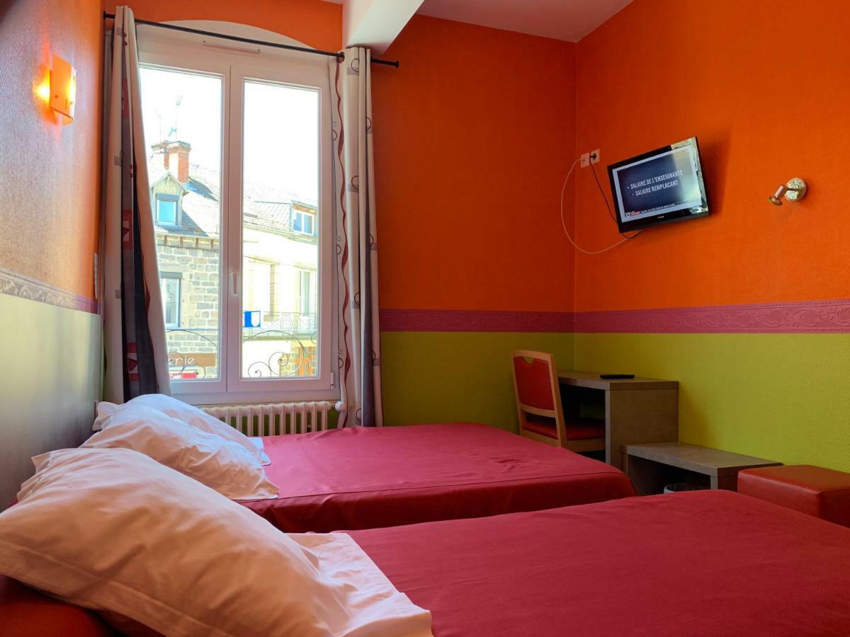 Hotel Des Voyageurs Chez Betty Neussargues en Pinatelle Экстерьер фото